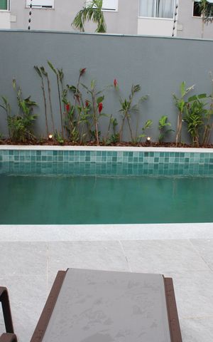 Apartamento à venda com 38m², 2 quartos e sem vagaÁrea comum - Piscina