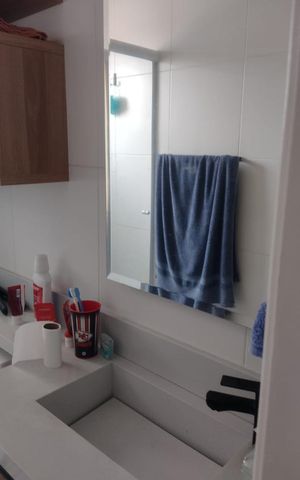 Apartamento à venda com 57m², 2 quartos e 1 vaga Apartamento à venda com 57m², 2 quartos e 1 vagaBanheiro