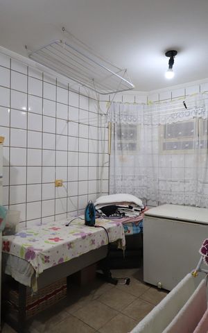 Casa de condomínio para alugar com 450m², 4 quartos e 6 vagasÁrea de Serviço