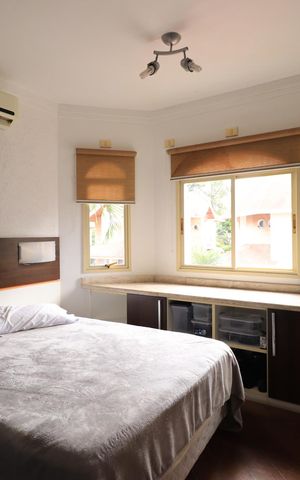 Casa de condomínio para alugar com 450m², 4 quartos e 6 vagasQuarto 2 - Suíte