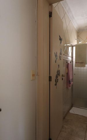 Casa de condomínio para alugar com 450m², 4 quartos e 6 vagasBanheiro da Suíte 1