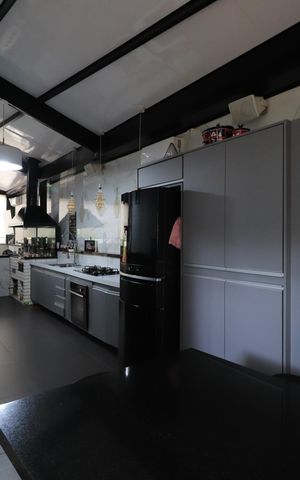Casa de condomínio para alugar com 450m², 4 quartos e 6 vagasChurrasqueira