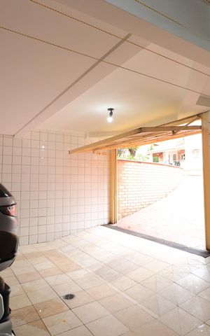 Casa de condomínio para alugar com 450m², 4 quartos e 6 vagasGaragem