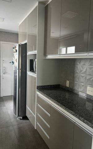 Apartamento à venda com 130m², 3 quartos e 3 vagas Apartamento à venda com 130m², 3 quartos e 3 vagasCozinha