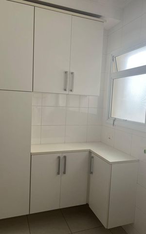Apartamento à venda com 130m², 3 quartos e 3 vagas Apartamento à venda com 130m², 3 quartos e 3 vagasCozinha