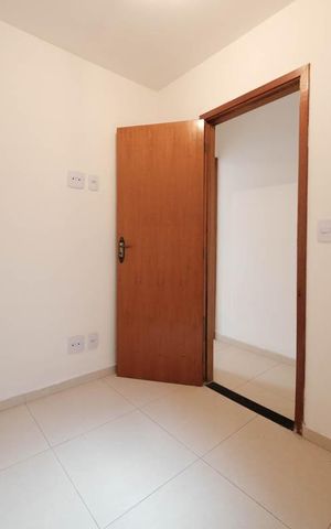 Casa à venda com 100m², 3 quartos e 2 vagasQuarto 2