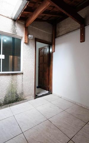 Casa à venda com 100m², 3 quartos e 2 vagasÁrea de Serviço