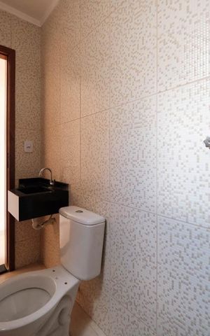 Casa à venda com 100m², 3 quartos e 2 vagasBanheiro