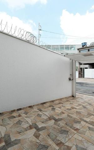 Casa à venda com 100m², 3 quartos e 2 vagasGaragem