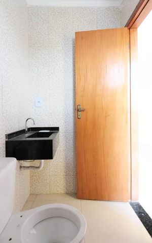 Casa à venda com 100m², 3 quartos e 2 vagasSuíte
