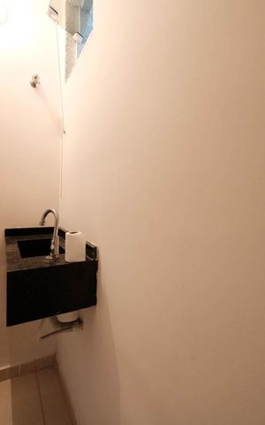 Casa à venda com 100m², 3 quartos e 2 vagasLavabo