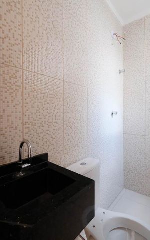 Casa à venda com 100m², 3 quartos e 2 vagasBanheiro