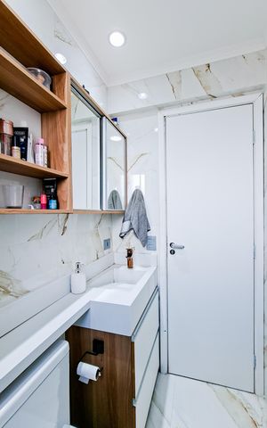 Apartamento à venda com 61m², 2 quartos e 2 vagasBanheiro da Suíte