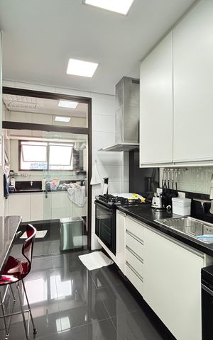 Apartamento à venda com 215m², 3 quartos e 3 vagasCozinha