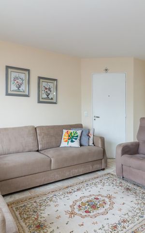 Apartamento à venda com 105m², 3 quartos e 2 vagas Apartamento à venda com 105m², 3 quartos e 2 vagasSala