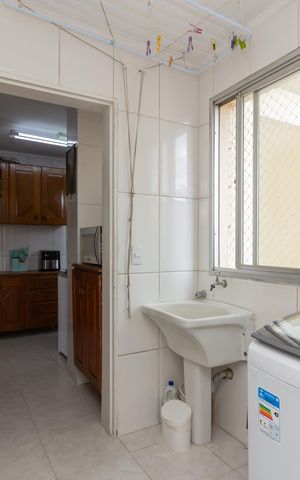 Apartamento à venda com 105m², 3 quartos e 2 vagas Apartamento à venda com 105m², 3 quartos e 2 vagasCozinha