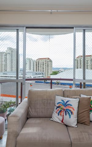Apartamento à venda com 105m², 3 quartos e 2 vagas Apartamento à venda com 105m², 3 quartos e 2 vagasSala