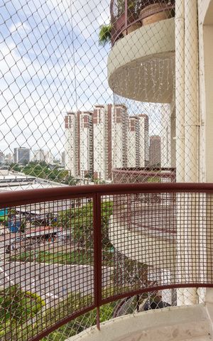 Apartamento à venda com 105m², 3 quartos e 2 vagas Apartamento à venda com 105m², 3 quartos e 2 vagasVaranda