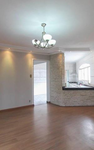 Casa para alugar com 230m², 3 quartos e sem vaga Casa para alugar com 230m², 3 quartos e sem vagaSala