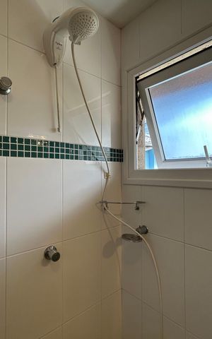 Casa de condomínio para alugar com 120m², 2 quartos e 2 vagas Casa de condomínio para alugar com 120m², 2 quartos e 2 vagasBanheiro 1