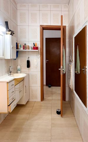 Apartamento à venda com 200m², 2 quartos e 2 vagas Apartamento à venda com 200m², 2 quartos e 2 vagasBanheiro Social