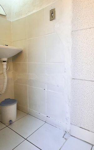 Apartamento à venda com 200m², 2 quartos e 2 vagas Apartamento à venda com 200m², 2 quartos e 2 vagasBanheiro de serviço