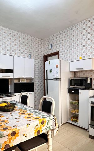 Apartamento à venda com 200m², 2 quartos e 2 vagas Apartamento à venda com 200m², 2 quartos e 2 vagasCozinha