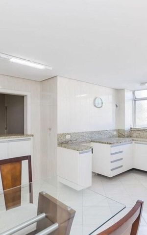 Apartamento à venda com 179m², 2 quartos e 2 vagas Apartamento à venda com 179m², 2 quartos e 2 vagasCozinha