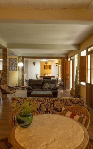 Casa de condomínio para alugar com 400m², 2 quartos e 4 vagas Casa de condomínio para alugar com 400m², 2 quartos e 4 vagasSala