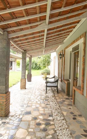Casa de condomínio para alugar com 400m², 2 quartos e 4 vagas Casa de condomínio para alugar com 400m², 2 quartos e 4 vagasÁrea externa