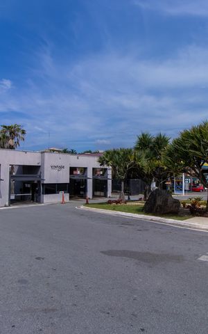 Casa de condomínio para alugar com 400m², 2 quartos e 4 vagas Casa de condomínio para alugar com 400m², 2 quartos e 4 vagasFachada do condomínio