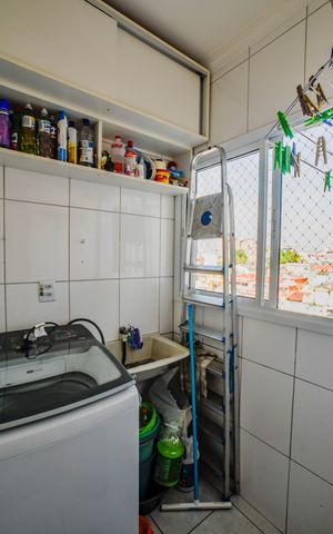 Apartamento à venda com 100m², 2 quartos e 2 vagas Apartamento à venda com 100m², 2 quartos e 2 vagasCozinha e Área de Serviço