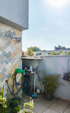 Apartamento à venda com 100m², 2 quartos e 2 vagas Apartamento à venda com 100m², 2 quartos e 2 vagasCobertura