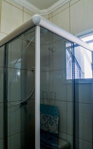 Apartamento à venda com 100m², 2 quartos e 2 vagas Apartamento à venda com 100m², 2 quartos e 2 vagasBanheiro Corredor