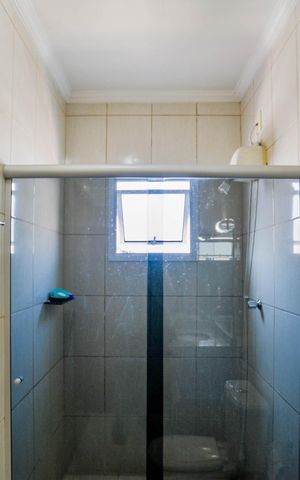 Apartamento à venda com 100m², 2 quartos e 2 vagas Apartamento à venda com 100m², 2 quartos e 2 vagasBanheiro da Suíte