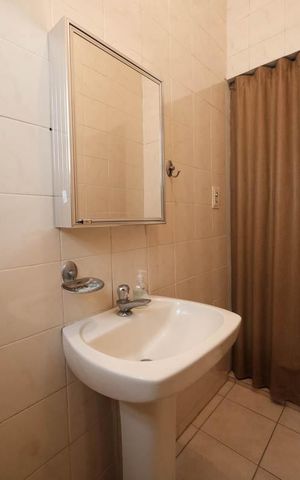 Casa à venda com 240m², 4 quartos e 2 vagasLavabo