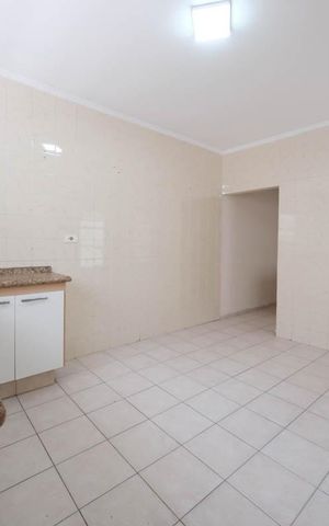 Casa à venda com 240m², 4 quartos e 2 vagasCozinha e Área de Serviço