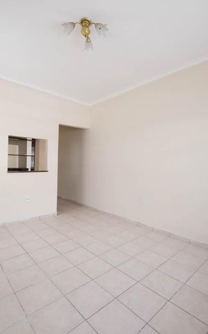 Casa à venda com 240m², 4 quartos e 2 vagasSala