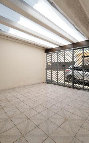 Casa à venda com 240m², 4 quartos e 2 vagasGaragem