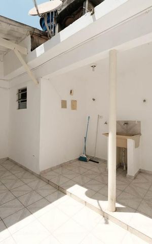 Casa à venda com 240m², 4 quartos e 2 vagasÁrea externa