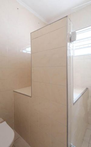 Casa à venda com 240m², 4 quartos e 2 vagasBanheiro