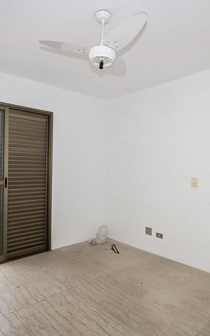 Apartamento à venda com 220m², 3 quartos e 2 vagasSuíte