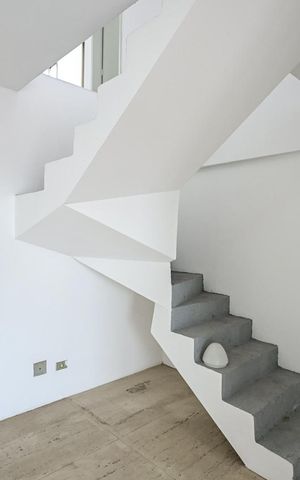 Apartamento à venda com 220m², 3 quartos e 2 vagasEscada