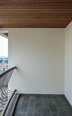 Apartamento à venda com 220m², 3 quartos e 2 vagasVaranda