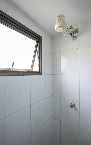 Apartamento à venda com 220m², 3 quartos e 2 vagasChuveiro da Suíte