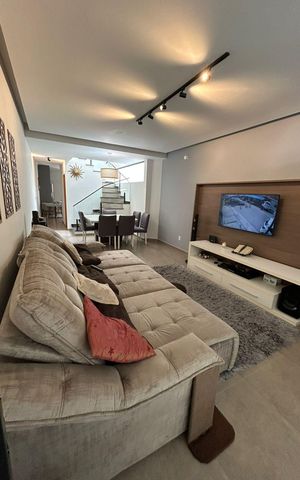 Casa à venda com 250m², 4 quartos e 5 vagas