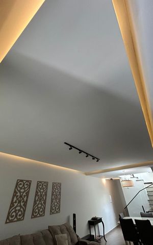Casa à venda com 250m², 4 quartos e 5 vagas