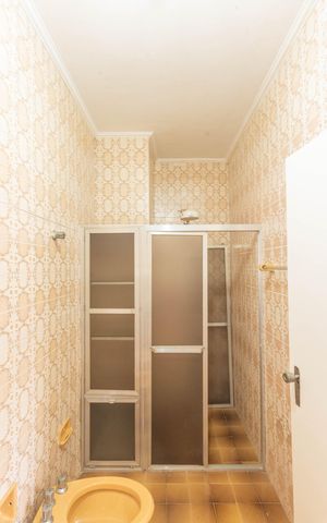 Casa à venda com 250m², 4 quartos e 5 vagas Casa à venda com 250m², 4 quartos e 5 vagasBanheiro da Suíte