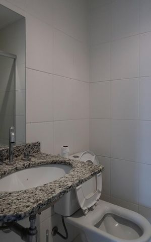 Apartamento à venda com 82m², 3 quartos e 2 vagas Apartamento à venda com 82m², 3 quartos e 2 vagasBanheiro