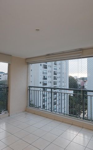 Apartamento à venda com 82m², 3 quartos e 2 vagas Apartamento à venda com 82m², 3 quartos e 2 vagasVaranda